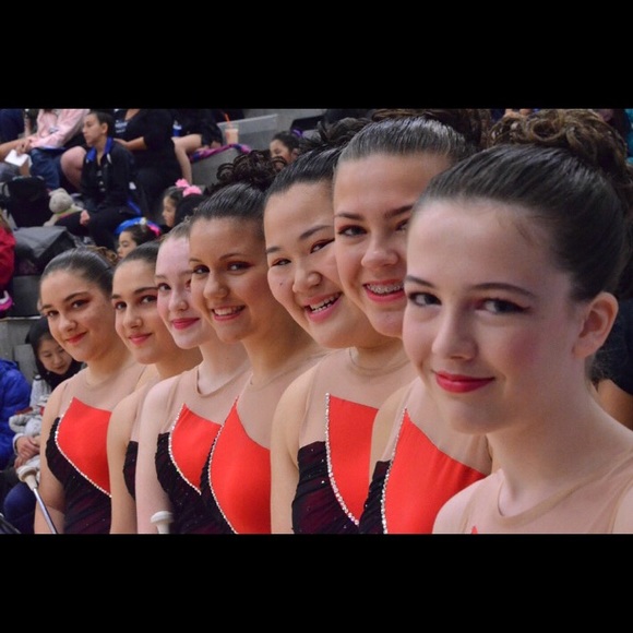 Meet your Posher, Katelyn - Picture 3 of 5